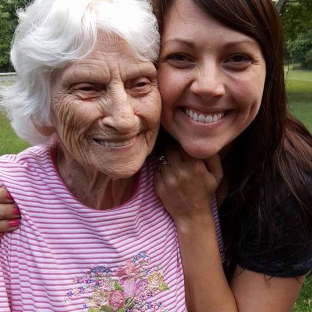 Meet your Posher, Kayce